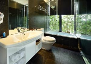 Phòng đôi Superior B (Superior Double Room B)
