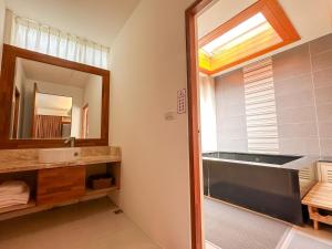 Phòng 4 Người Tiện nghi (Comfort Quadruple Room)