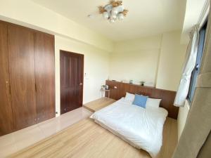 Phòng Giường Đôi Với Phòng Tắm Chung (Double Room with Shared Bathroom)