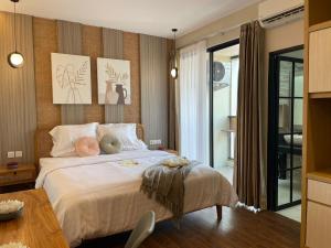 Phòng Đôi Loại Sang (Deluxe Double Room)