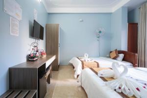 Phòng 3 Người Có Phòng Tắm Riêng (Triple Room with Private Bathroom)