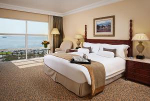 Luxury King Room with Sea View  room in The Table Bay Hotel