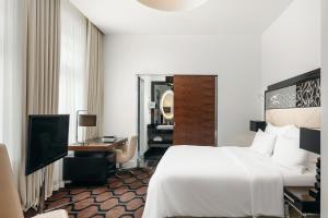 Deluxe Room, 1 King room in Hotel am Steinplatz Autograph Collection by Marriott