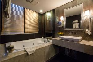 Phòng Loại Sang Giường Đôi (Deluxe Double Room)