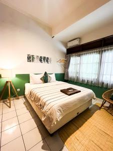 Phòng Giường Đôi Với Phòng Tắm Chung (Double Room with Shared Bathroom)