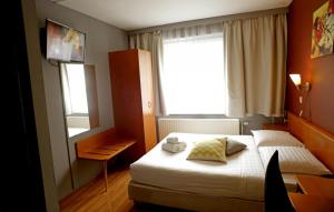 Double Room room in Albert Hotel