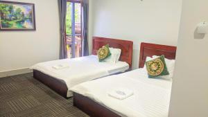 Phòng 2 Giường Đơn Nhìn Ra Núi (Twin Room with Mountain View)