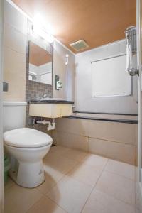 Phòng Standard giường đôi (Standard Double Room)