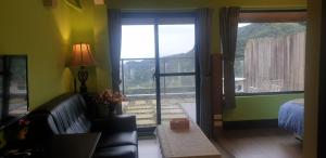 Phòng Có Giường Cỡ Queen Nhìn Ra Biển (Queen Room with Sea View)