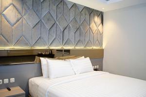 Phòng Loại Sang Giường Lớn (Deluxe King Room)