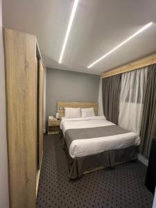Single Room with Bath room in Atlas International Hotels