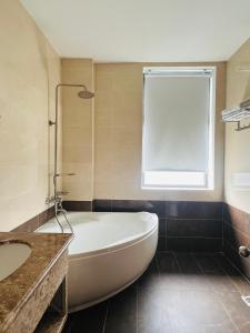 Suite Giường Lớn (King Suite)
