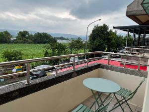 Phòng Giường Đôi Có Ban Công (Double Room with Balcony)