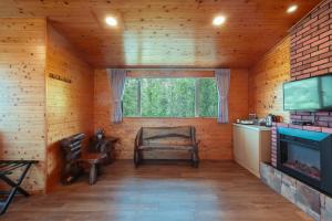 Phòng 4 người Nhìn ra cảnh Núi non (Quadruple Room with Mountain View)