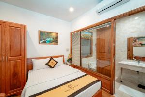 Phòng Giường Đôi Với Phòng Tắm Chung (Double Room with Shared Bathroom)