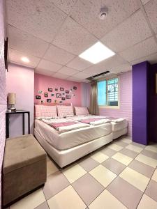 Phòng Tiêu chuẩn 3 người (1 giường đôi và 1 giường đơn) (Standard Triple (1 Double Bed And 1 Single Bed))
