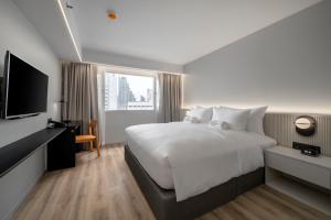 Deluxe King Room room in Maison Hotel Bangkok