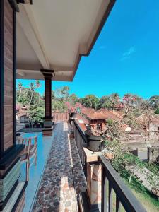 Phòng Giường Đôi Có Ban Công (Double Room with Balcony)