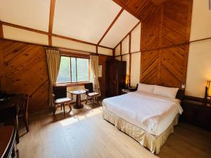 Phòng Tiêu Chuẩn Giường Đôi (Standard Double Room)