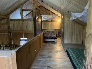 Giường Trong Phòng Ngủ Tập Thể 8 Giường (Bed in 8-Bed Dormitory Room)