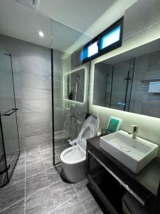 Phòng Giường Đôi Có Ban Công (Double Room with Balcony)