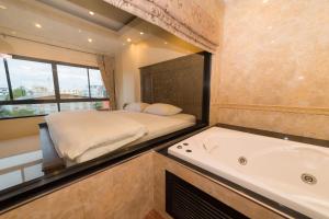 Deluxe Có bồn tắm (Deluxe Bathtub)