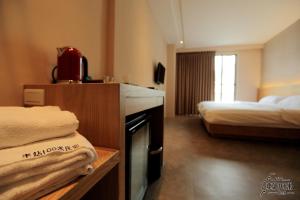 Phòng Có Giường Cỡ King Với Ban Công (King Room with Balcony)