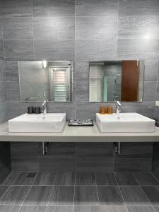 Phòng Gia Đình Có Bồn Tắm (Family Room with Bath)