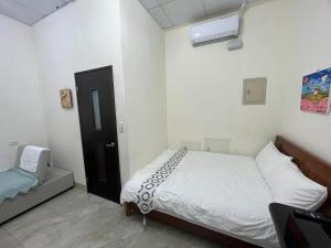 Phòng Giường Đôi Có Phòng Tắm Riêng (Double Room with Private Bathroom)