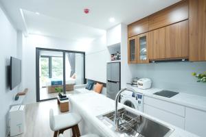 Studio Có Ban Công (Studio with Balcony)