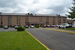 Red Carpet Inn & Suites South Plainfield/Piscataway in Queens