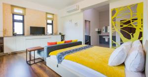 Phòng Giường Đôi Có Phòng Tắm Riêng (Double Room with Private Bathroom)