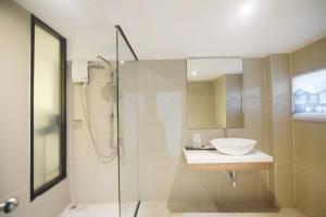 Phòng Hai Giường Đơn Loại Sang (Deluxe Twin Room)