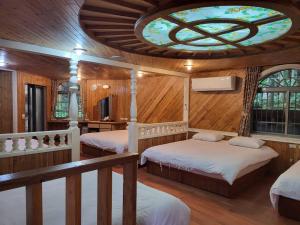 Phòng Gia Đình Có Vòi Sen (Family Room with Shower)
