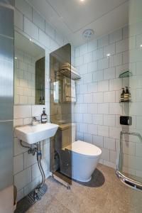 Phòng Loại Sang Giường Đôi Lớn Có Cảnh (Deluxe Queen Room with View)