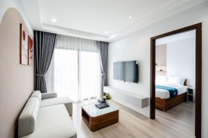 Studio Có Ban Công (Studio with Balcony)