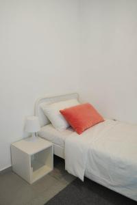 Phòng Hướng Vườn Giường Đơn (Single Room with Garden View)