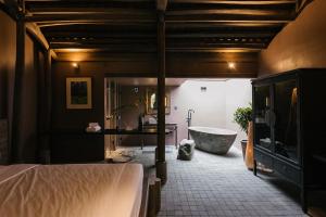 Phòng Deluxe Có Giường Cỡ King (Deluxe King Room)