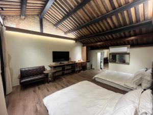 Phòng Bốn Người Có Phòng Tắm Riêng (Quadruple Room with Private Bathroom)