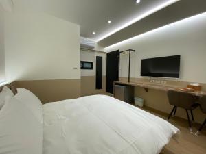 Phòng Giường Đôi Có Phòng Tắm Riêng (Double Room with Private Bathroom)