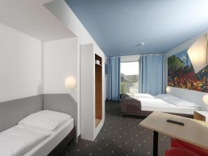 Triple Room room in B&B Hotel Berlin-Tiergarten