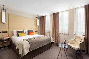 Deluxe King / Twin Room room in Montcalm Royal London House-City of London
