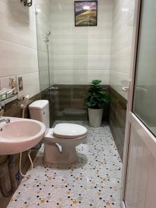 Giường Đơn Trong Phòng Ngủ Tập Thể 6 Giường (Single Bed in 6-Bed Dormitory Room)