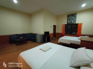 Phòng Gia Đình Nhìn Ra Biển (Family Room with Sea View)
