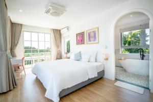 Phòng Có Giường Cỡ King Nhìn Ra Biển (King Room with Sea View)