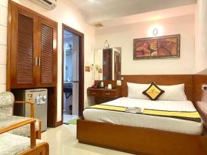 Phòng Tiêu Chuẩn Giường Lớn (Standard King Room)