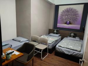 Phòng Bốn Người Có Phòng Tắm Riêng (Quadruple Room with Private Bathroom)