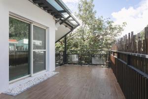 Phòng Giường Đôi Nhìn Ra Núi (Double Room with Mountain View)