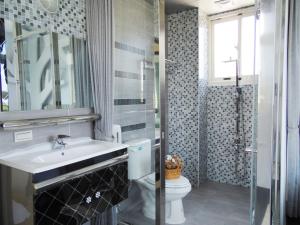 Phòng Tiêu Chuẩn Giường Đôi (Standard Double Room)