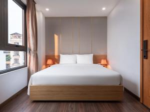 Phòng Đôi Cao Cấp có Cửa Sổ (Superior Double Room with Window)